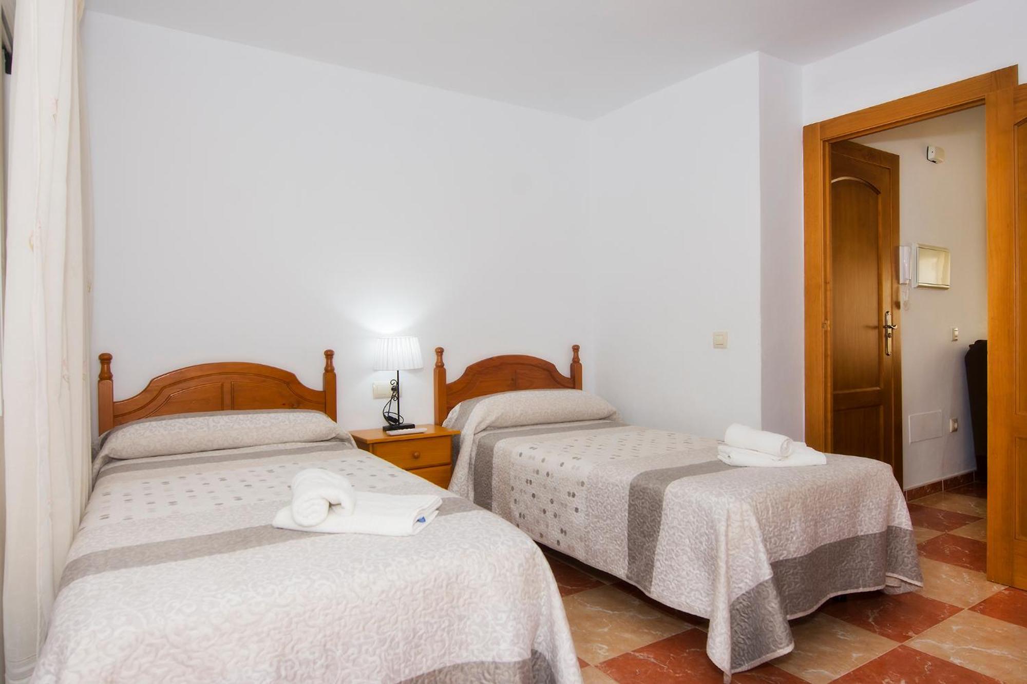 Apartamentos Sol Andaluz 카로보네라스 외부 사진