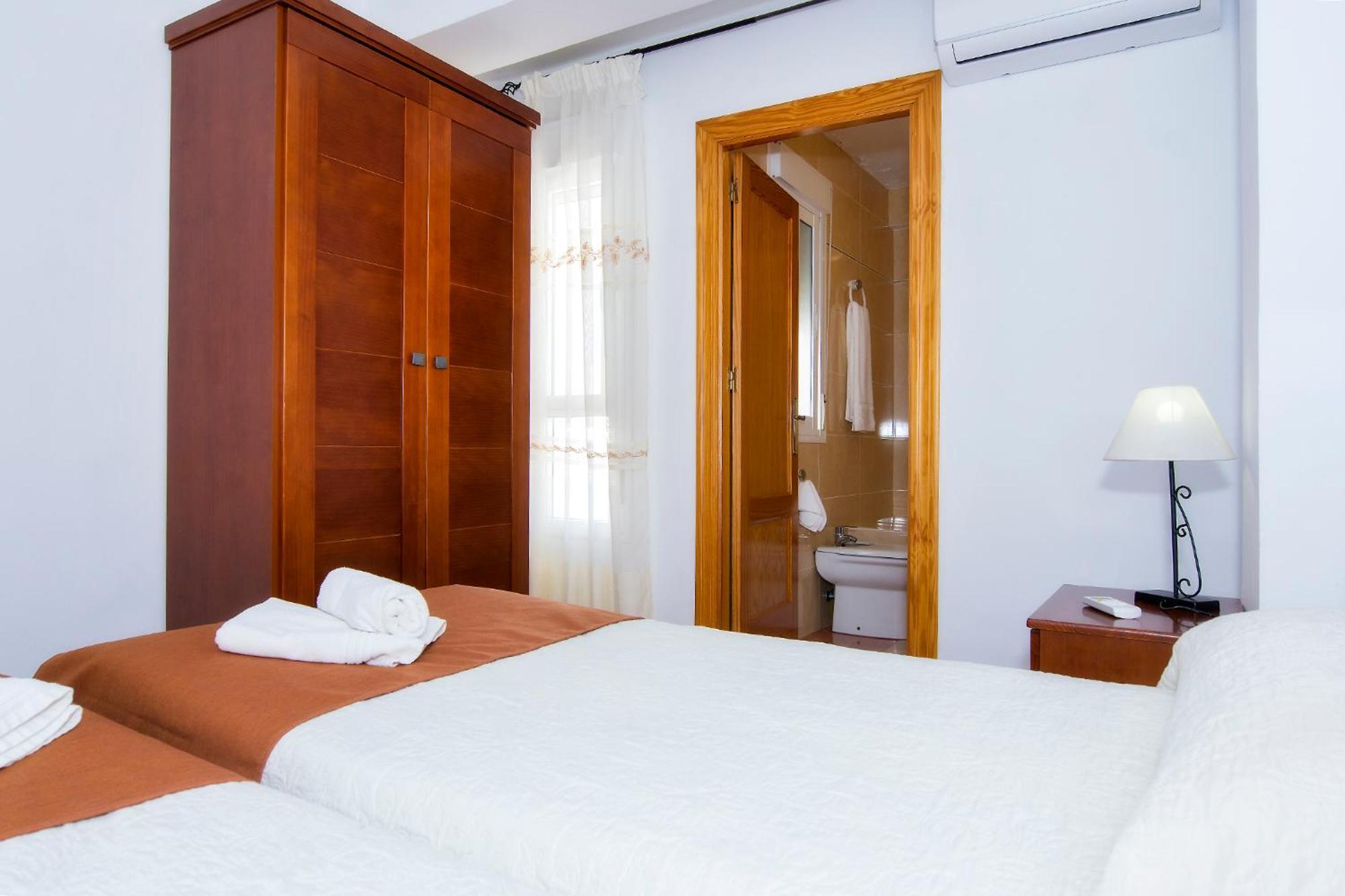 Apartamentos Sol Andaluz 카로보네라스 외부 사진