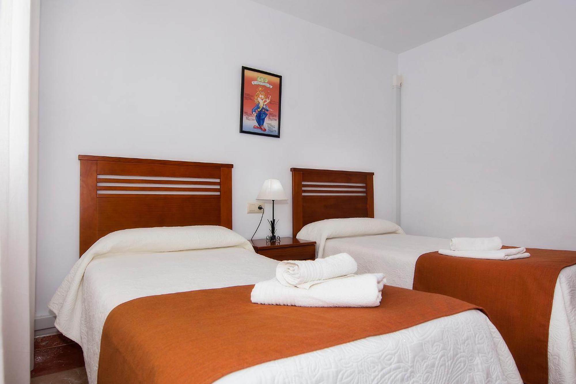Apartamentos Sol Andaluz 카로보네라스 외부 사진